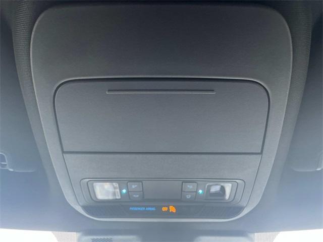 Photo of 2025 White Metallic Ford F-150
