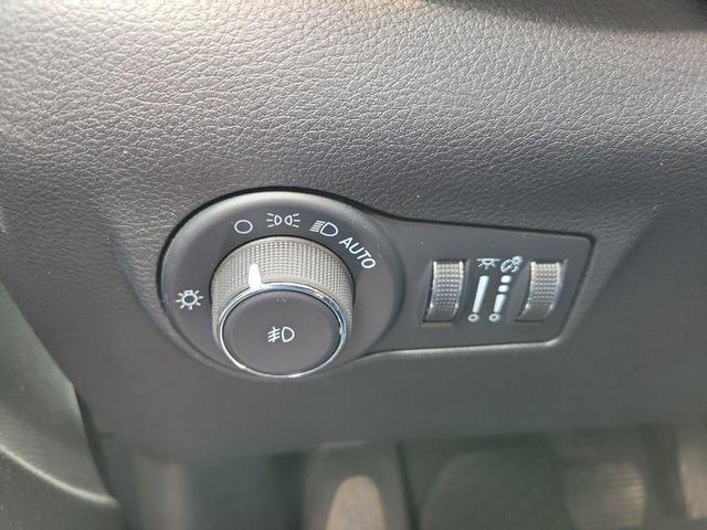 Photo of 2022 Billet Silver Metallic Clearcoat Jeep Compass