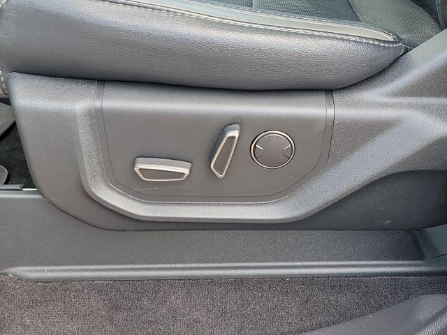 Photo of 2018 Oxford White Ford F-150