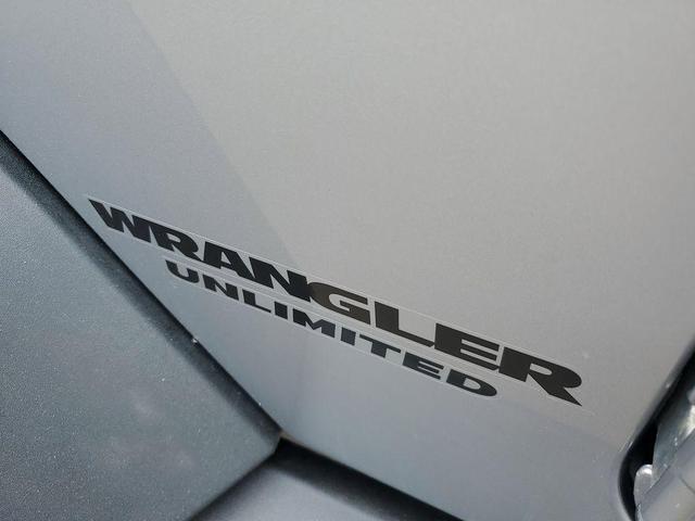 Photo of 2013 Billet Metallic Clearcoat Jeep Wrangler Unlimited