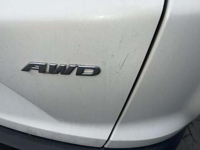 Photo of 2022 White Honda CR-V
