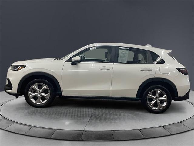 Photo of 2023 Platinum White Pearl Honda HR-V