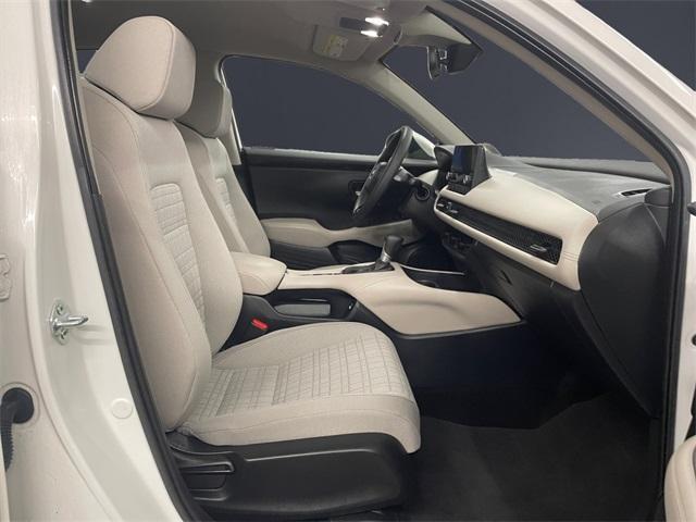 Photo of 2023 Platinum White Pearl Honda HR-V