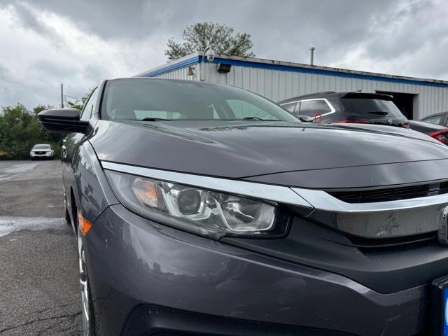 Photo of 2018 Modern Steel Metallic Honda Civic