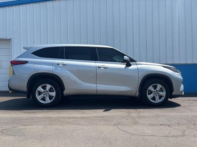 Photo of 2020 Celestial Silver Metallic Toyota Highlander