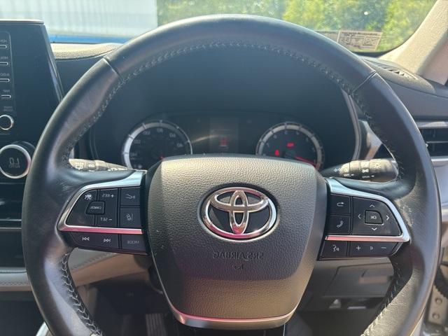 Photo of 2020 Celestial Silver Metallic Toyota Highlander