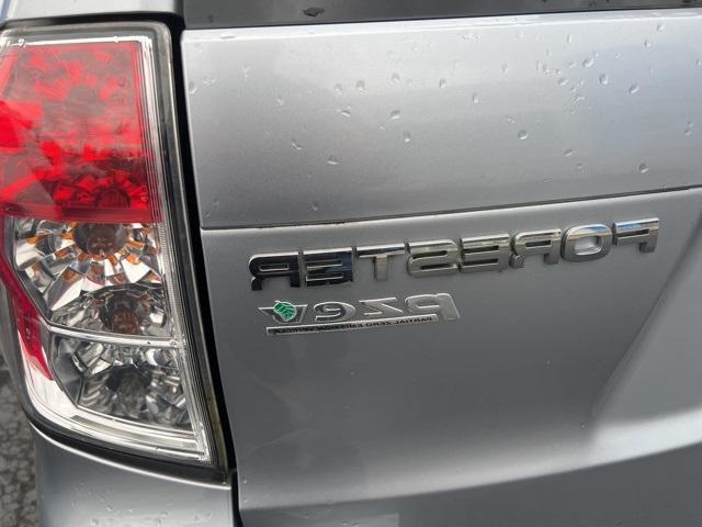 Photo of 2012 Ice Silver Metallic Subaru Forester