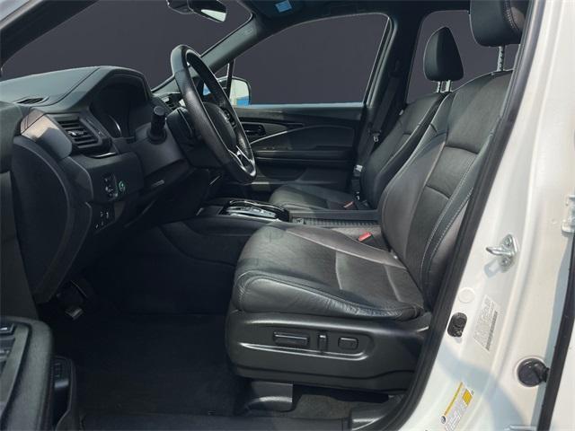 Photo of 2022 Platinum White Pearl Honda Passport