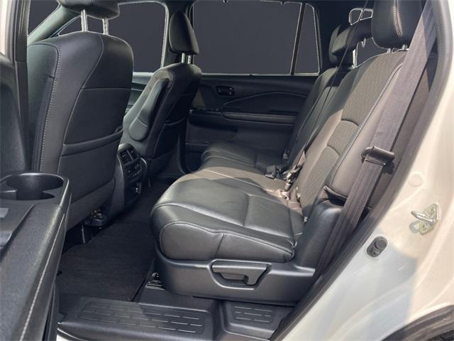 Photo of 2022 Platinum White Pearl Honda Passport