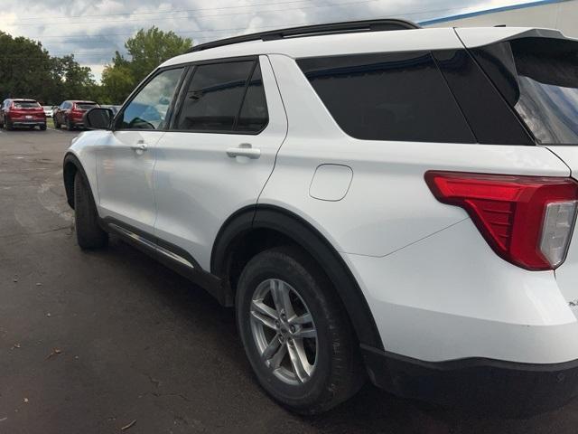 Photo of 2021 Oxford White Ford Explorer