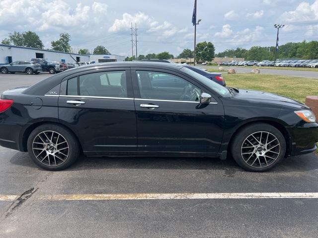 2011 Chrysler 200
