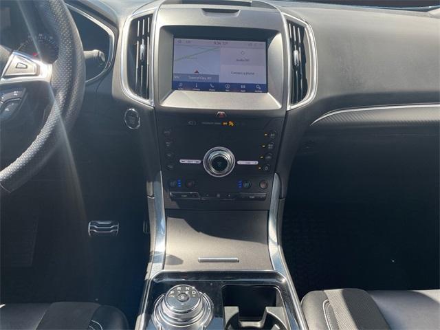 Photo of 2020 Agate Black Ford Edge