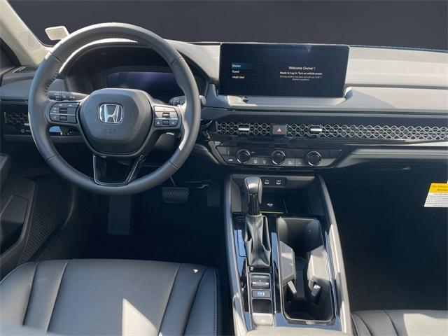 Photo of 2025 Platinum White Pearl Honda Accord Hybrid