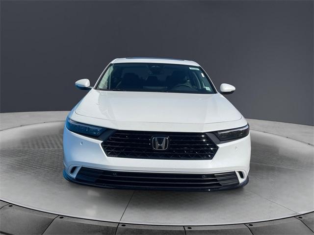 Photo of 2025 Platinum White Pearl Honda Accord Hybrid