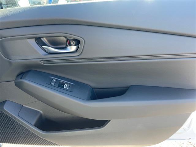 Photo of 2025 Platinum White Pearl Honda Accord Hybrid