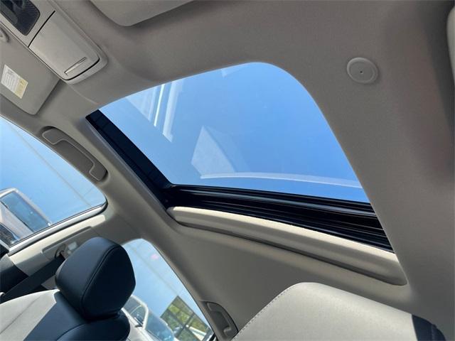 Photo of 2025 Platinum White Pearl Honda Accord Hybrid
