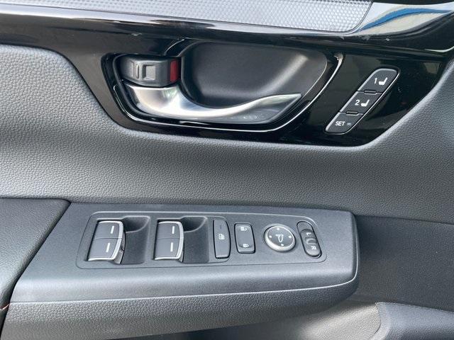 Photo of 2026 Meteorite Gray Metallic Honda CR-V Hybrid