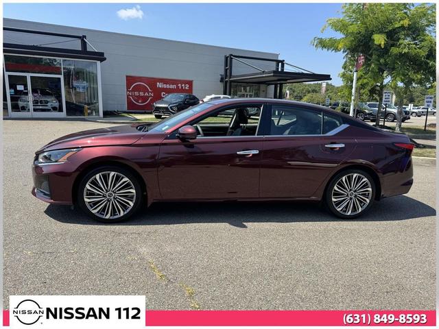 Photo of 2025 Garnet Pearl Metallic Nissan Altima