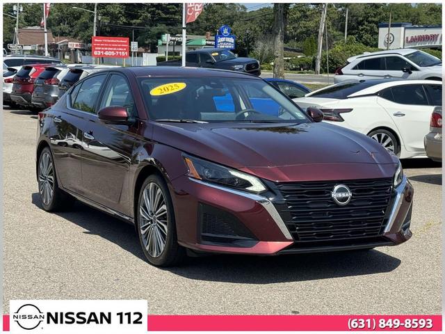 Photo of 2025 Garnet Pearl Metallic Nissan Altima
