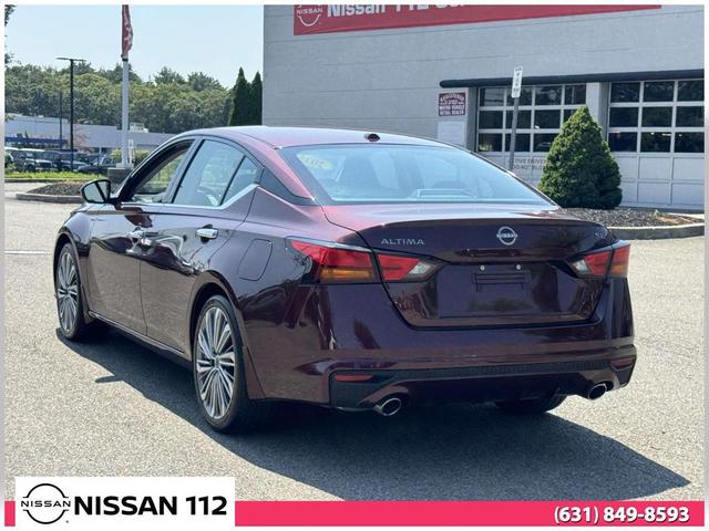 Photo of 2025 Garnet Pearl Metallic Nissan Altima