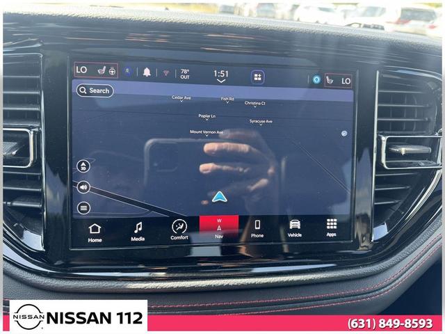 Photo of 2023 White Dodge Durango