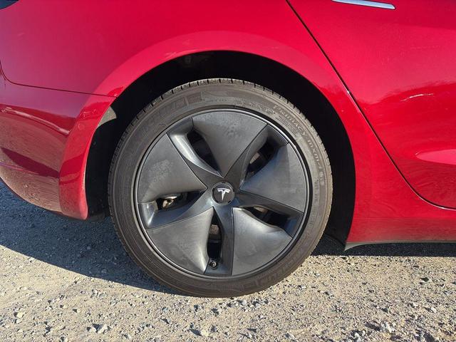 Photo of 2018 Red Multi-Coat Tesla Model 3