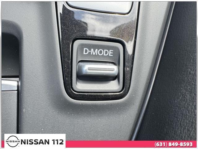 Photo of 2022 Lunar White INFINITI QX50
