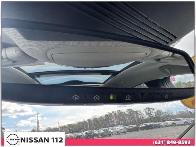 Photo of 2022 Lunar White INFINITI QX50