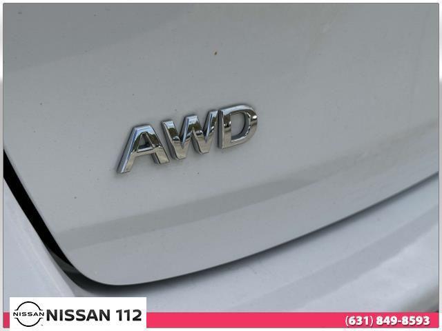 Photo of 2022 Lunar White INFINITI QX50