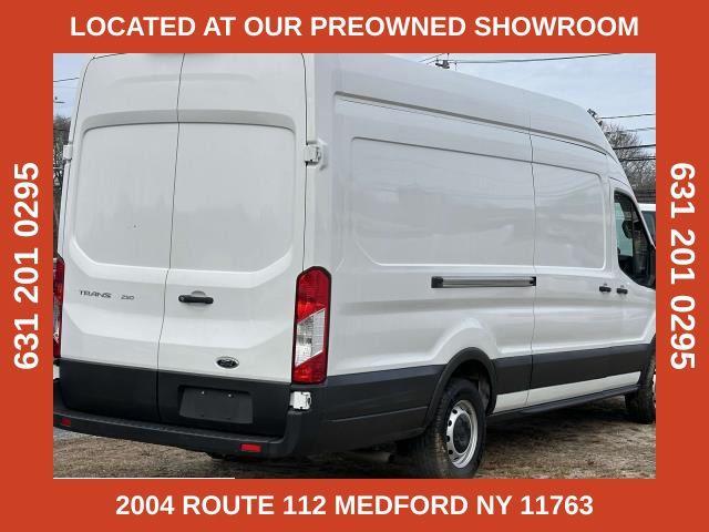 Photo of 2023 Oxford White Ford Transit-250