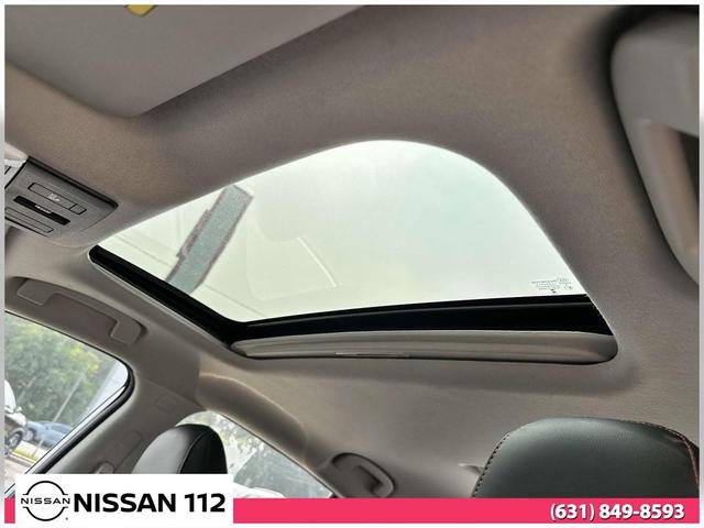 Photo of 2025 Aspen White Nissan Sentra