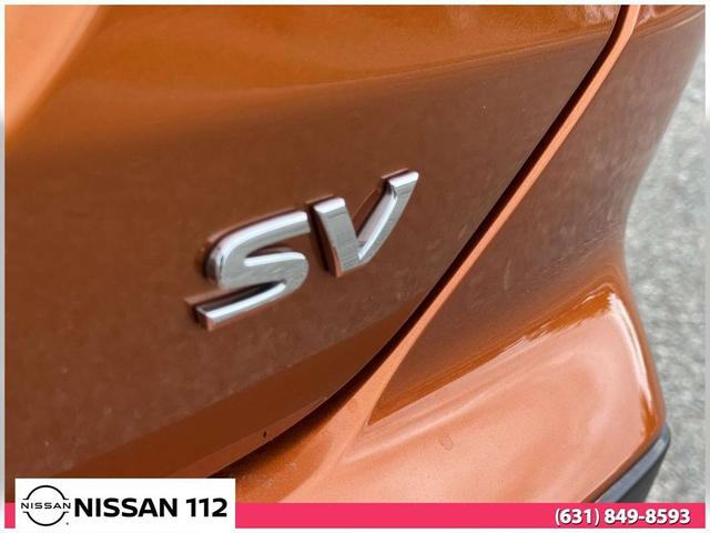 Photo of 2024 Monarch Orange Metallic/Super Black Nissan Kicks