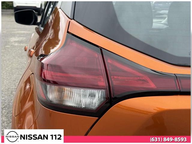 Photo of 2024 Monarch Orange Metallic/Super Black Nissan Kicks