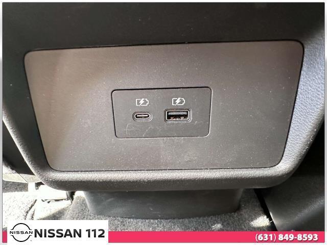 Photo of 2023 Pearl White Tricoat Nissan Rogue