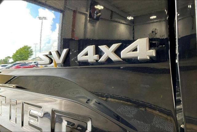 Photo of 2023 Black Nissan Frontier