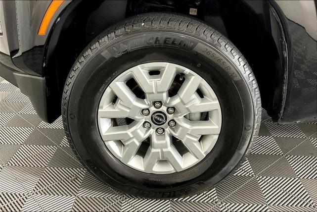 Photo of 2023 Black Nissan Frontier