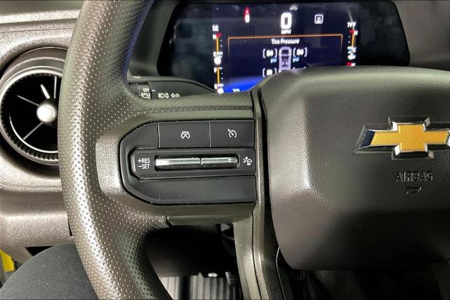Photo of 2023 Summit White Chevrolet Colorado