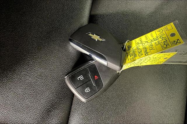 Photo of 2023 Summit White Chevrolet Colorado