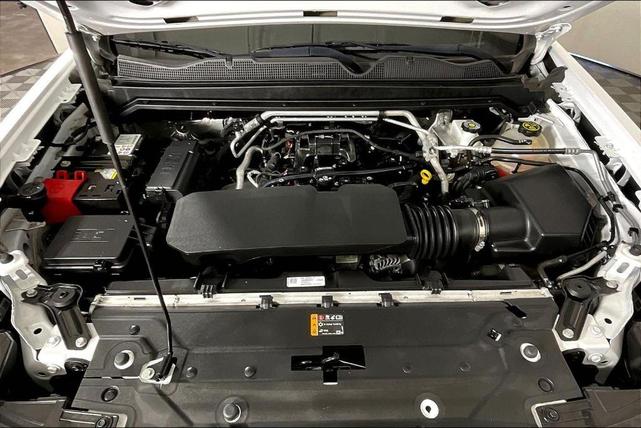 Photo of 2023 Summit White Chevrolet Colorado