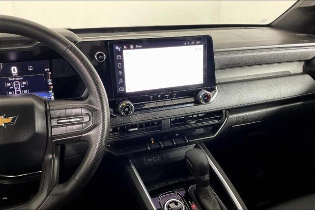 Photo of 2023 Summit White Chevrolet Colorado