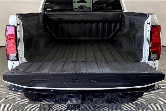 Photo of 2023 Summit White Chevrolet Colorado