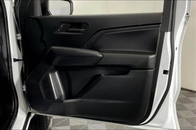Photo of 2023 Summit White Chevrolet Colorado