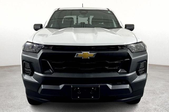 Photo of 2023 Summit White Chevrolet Colorado