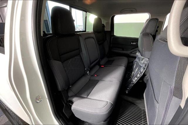 Photo of 2025 Glacier White Nissan Frontier