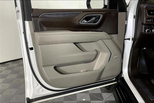 Photo of 2021 White Frost Tri-Coat GMC Yukon