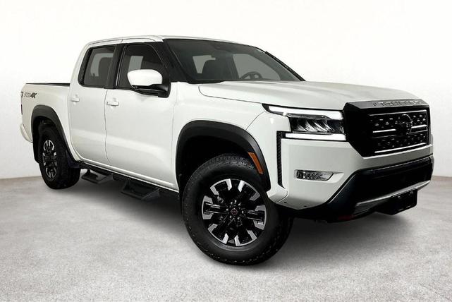 Photo of 2023 Glacier White Nissan Frontier
