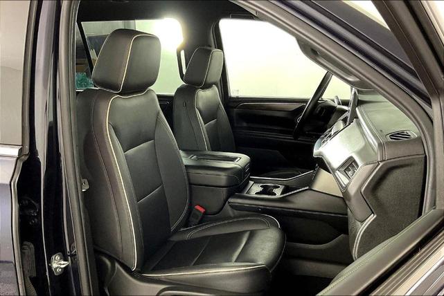 Photo of 2023 Midnight Blue Metallic Chevrolet Suburban