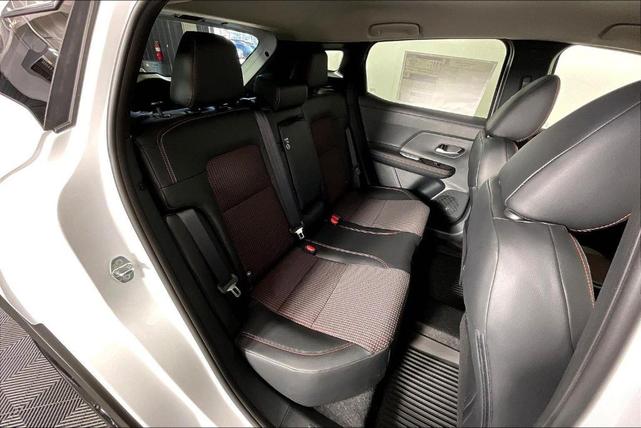 Photo of 2025 Aspen White Tri Nissan Kicks