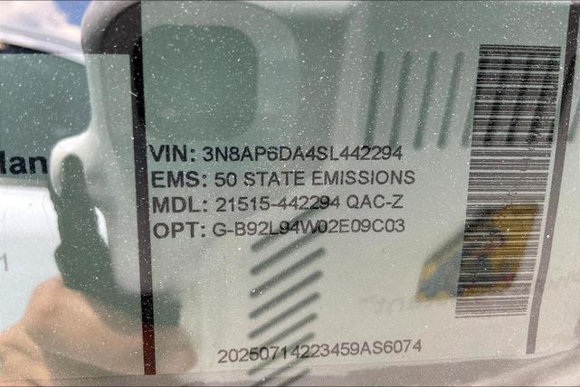 Photo of 2025 Aspen White Tri Nissan Kicks