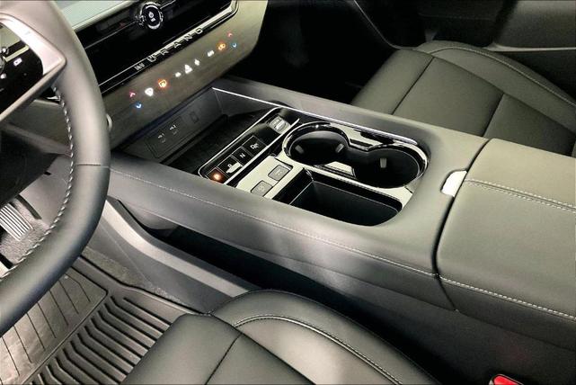 Photo of 2025 Champagne Silve Nissan Murano